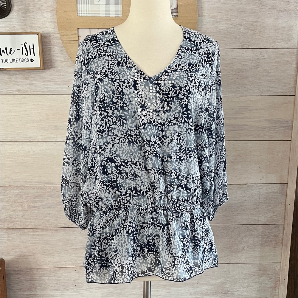 Valerie Bertinelli Navy and White Floral Blouse M